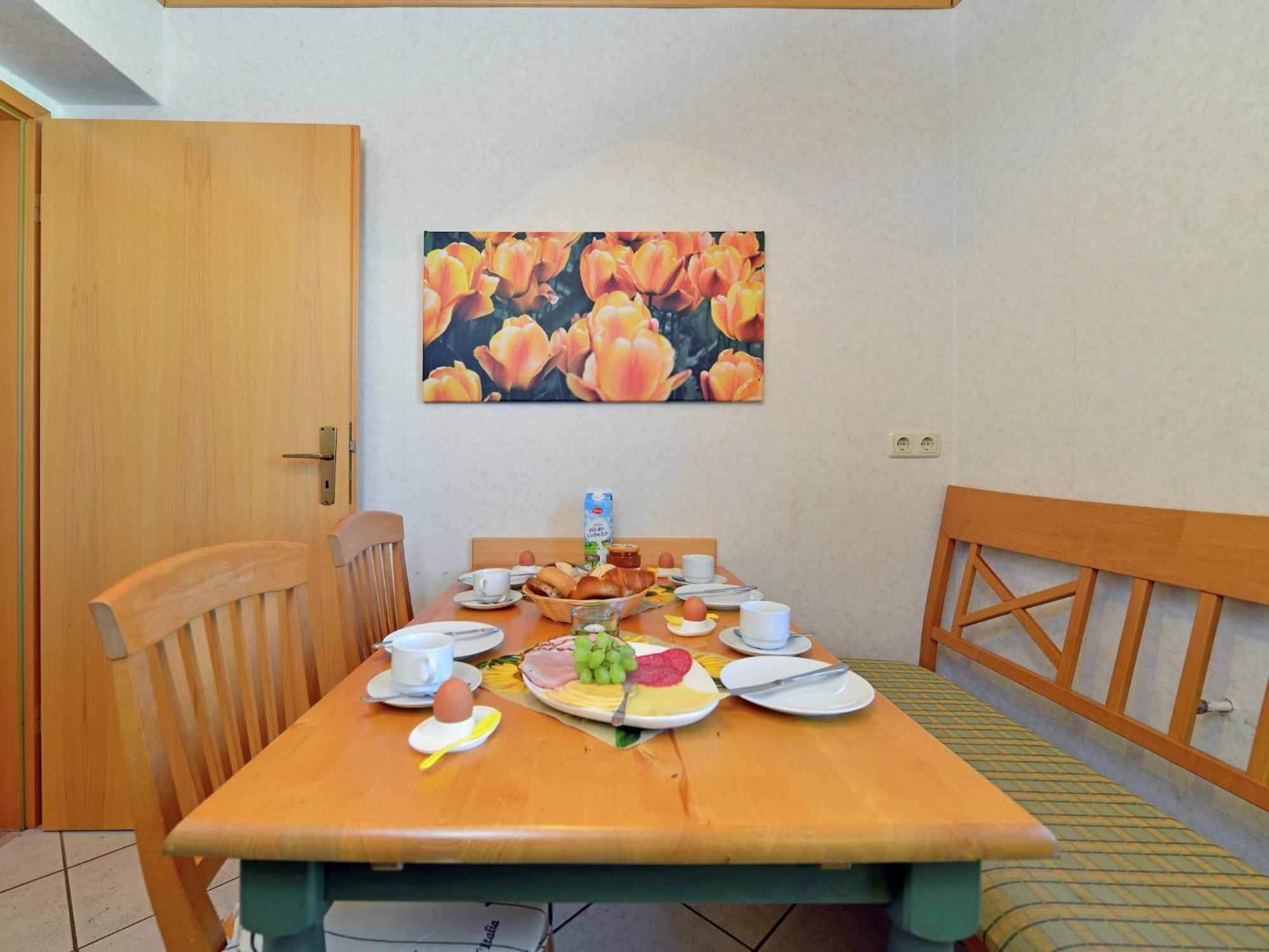 Quaint Apartment in Eimelrod near Lake&Water Sports Willingen  Exterior foto