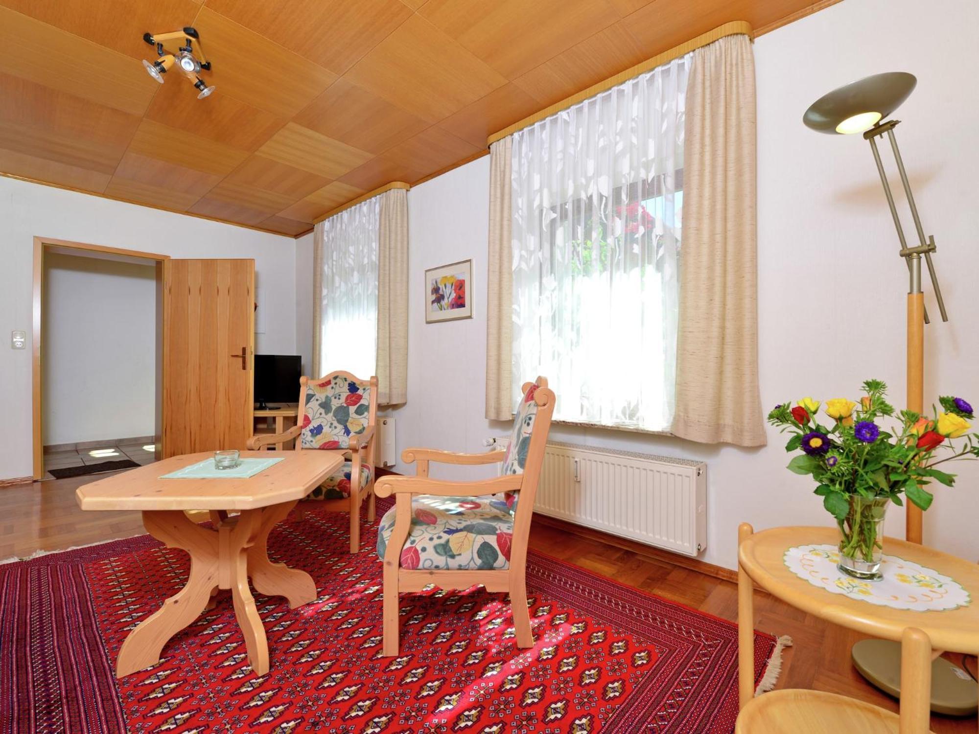 Quaint Apartment in Eimelrod near Lake&Water Sports Willingen  Exterior foto