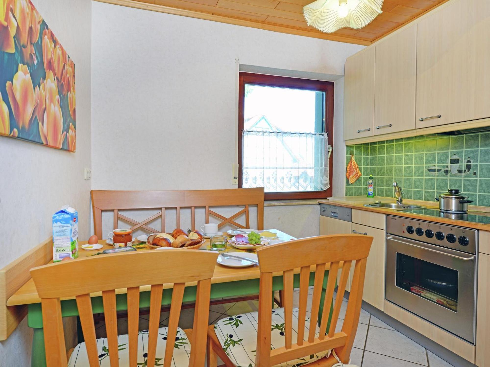 Quaint Apartment in Eimelrod near Lake&Water Sports Willingen  Exterior foto