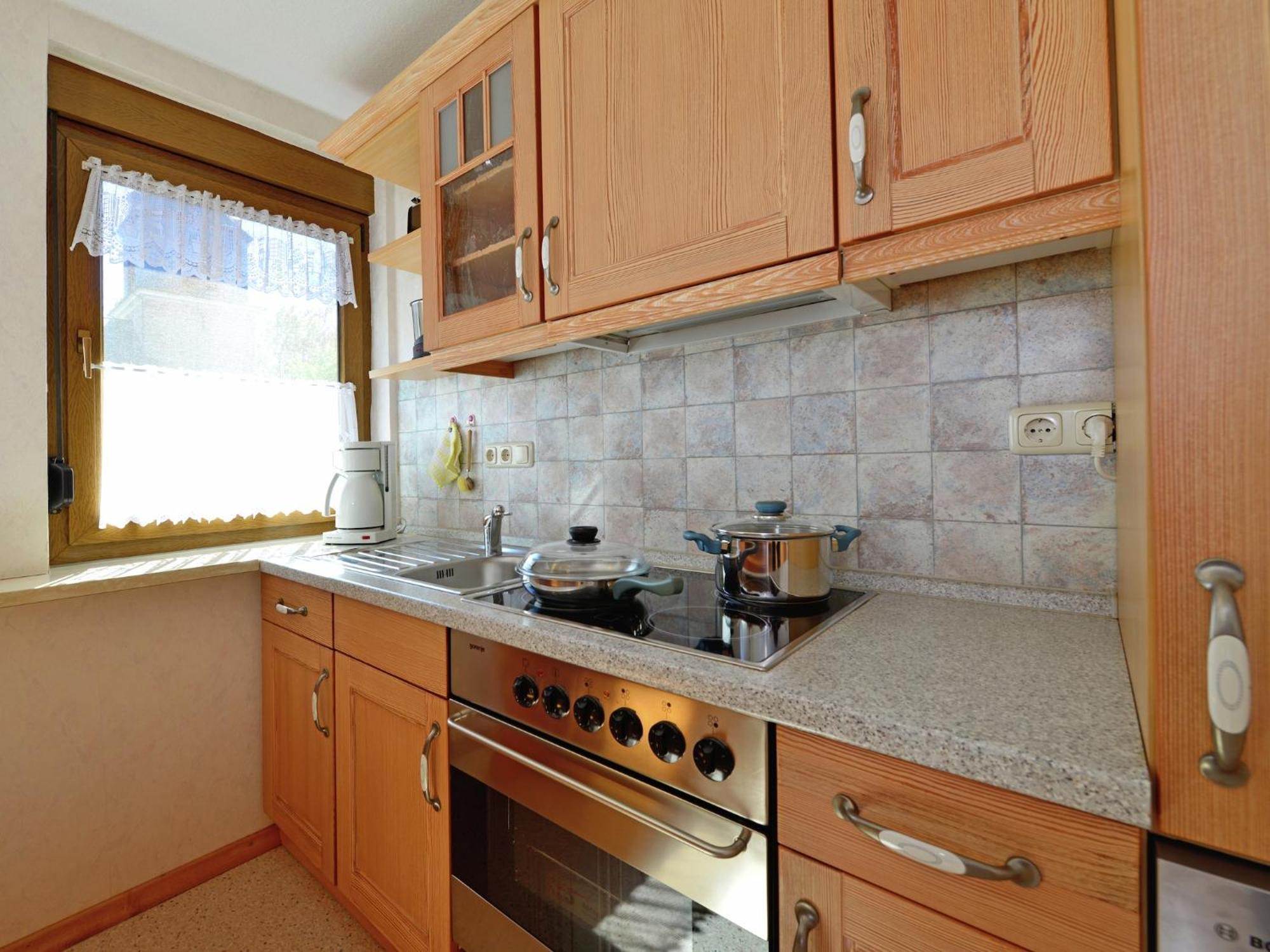 Quaint Apartment in Eimelrod near Lake&Water Sports Willingen  Exterior foto